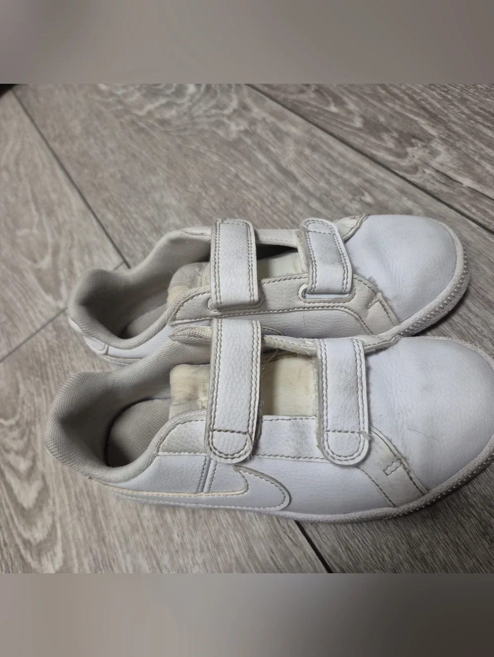 Nike Boys Court Royale 833536-102 White Casual Formal Shoes Sneakers Size 13C. - Picture 4 of 13